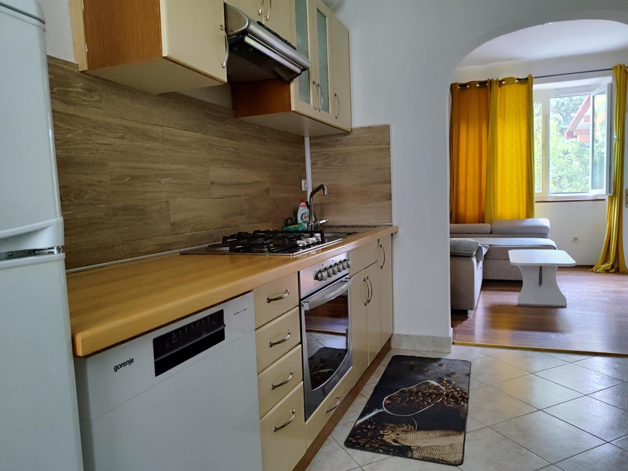 Apartman Daniel With Free Parking Mundanije ภายนอก รูปภาพ