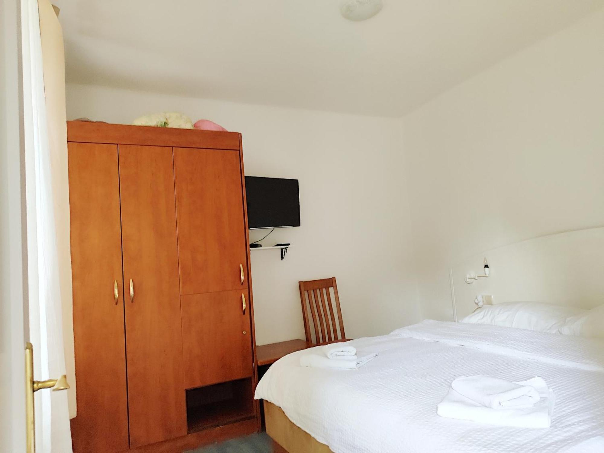 Apartman Daniel With Free Parking Mundanije ภายนอก รูปภาพ