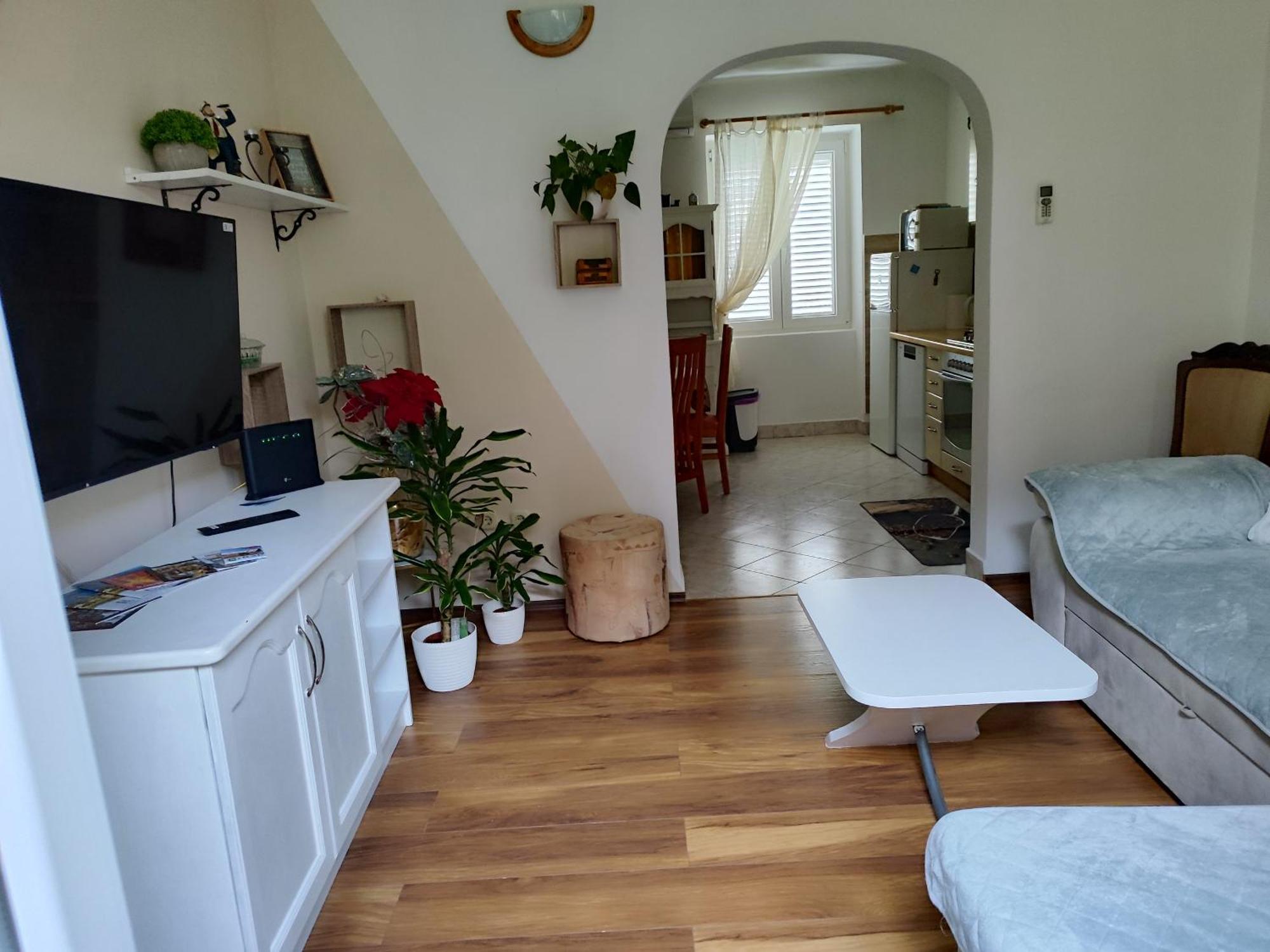 Apartman Daniel With Free Parking Mundanije ภายนอก รูปภาพ